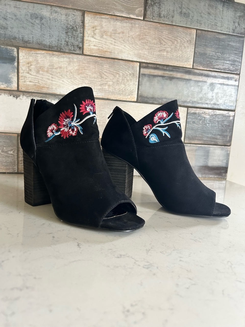 Carlos by Carlos Santana Black Faux Suede Floral Embroidered Peep-Toe Booties - Picture 4 of 16